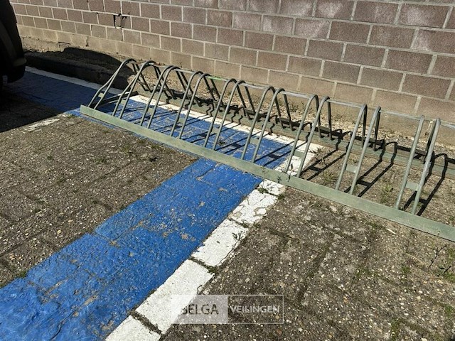 Fietsrek in metaal b200cm - afbeelding 4 van  4