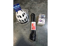 Fietsslot + helm + gsm houder - afbeelding 1 van  2