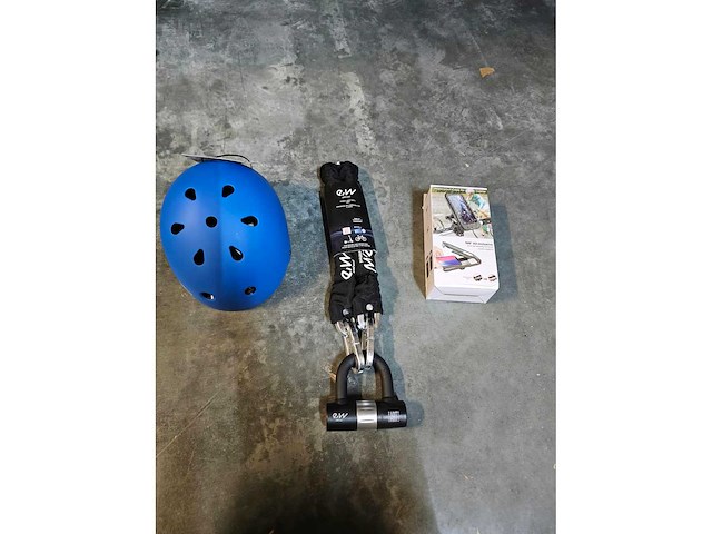 Fietsslot + helm + gsm houder - afbeelding 1 van  2