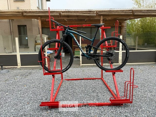 Fietsstaander showroom - afbeelding 4 van  4
