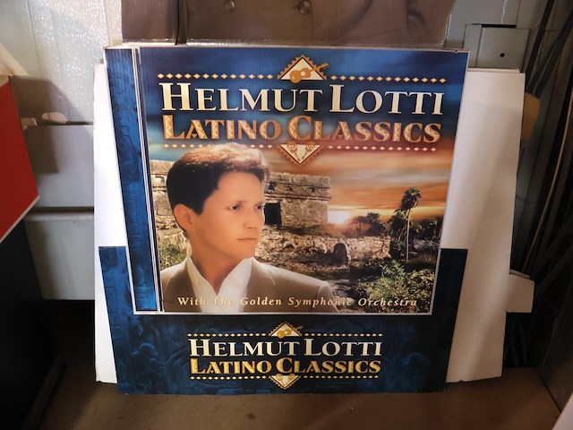 Figuur helmut lotti (x3) - afbeelding 3 van  4