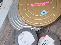 Filmspoeldozen met film - afbeelding 1 van  2