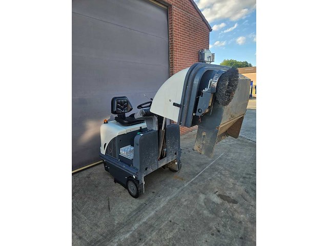 Fimap - diesel - 1000s - zelfrijdende veegmachine - afbeelding 3 van  4