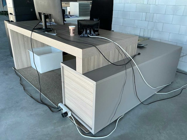 Fineerhouten hoekbureau (2x) - afbeelding 12 van  16