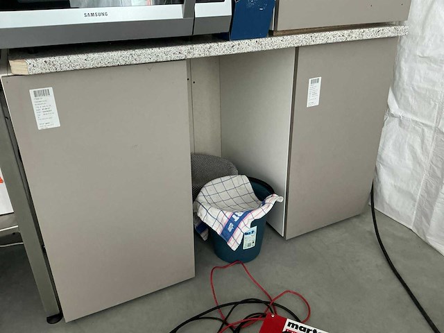 Fineerhouten opbergkast (2x) - afbeelding 1 van  6