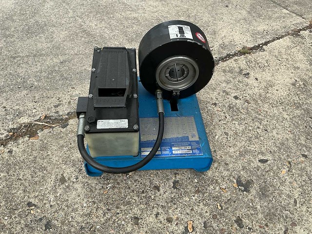 Finn power p 16 hp hydraulische pers - afbeelding 1 van  4
