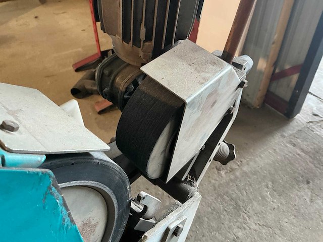 Fintech 128 bandschuurmachine met afzuiging - afbeelding 2 van  12