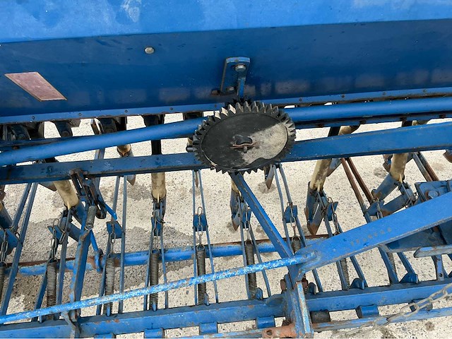 Fiona d70/300m fiona zaaimachine - afbeelding 9 van  11