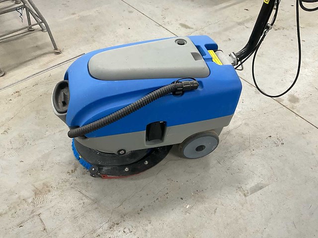 Fiorentini ecomini b430e schrobzuigmachine - functioneel - afbeelding 4 van  9