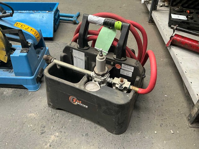 First bolting pneumatische regelaar - afbeelding 1 van  5