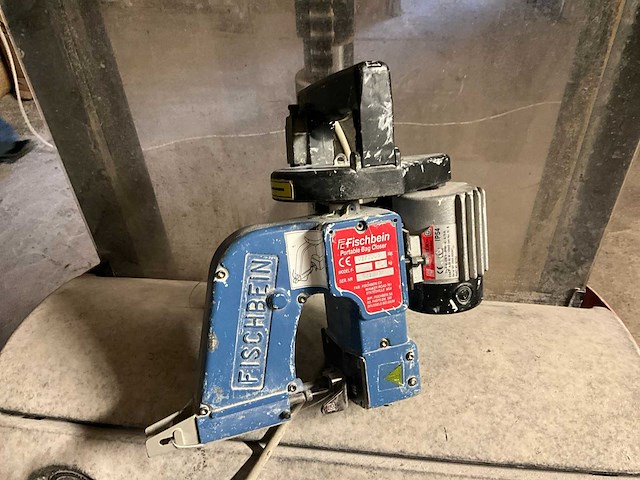 Fischbein draagbare naaimachine - afbeelding 1 van  5