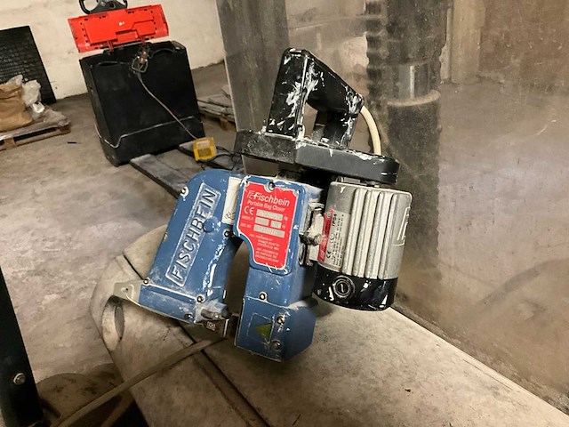 Fischbein draagbare naaimachine - afbeelding 2 van  5