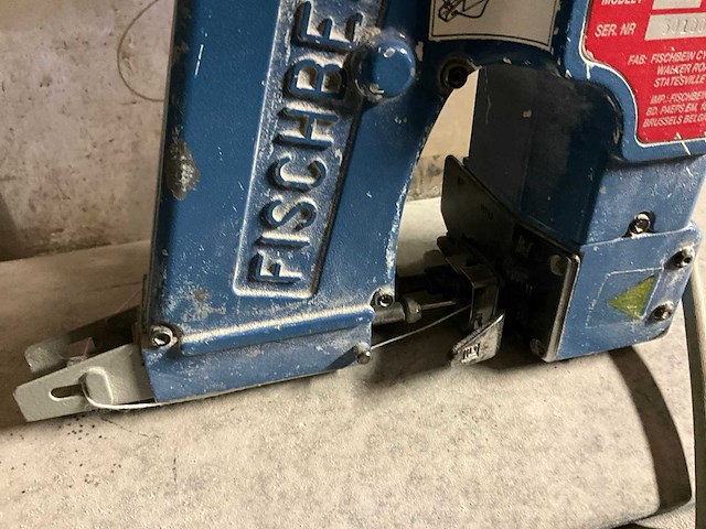 Fischbein draagbare naaimachine - afbeelding 4 van  5