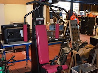 Fitness toestel kettler met gewichten en 2 halter stangen