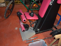 Fitness toestel kettler met gewichten en 2 halter stangen - afbeelding 4 van  9