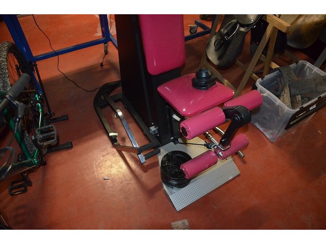 Fitness toestel kettler met gewichten en 2 halter stangen - afbeelding 6 van  9