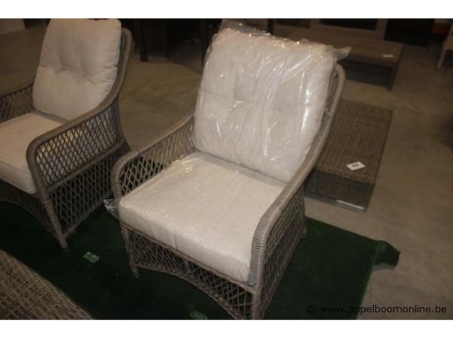 Fläder loungeset inclusief kussens en salontafel in wicker - afbeelding 2 van  4