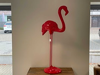 Flamingo rood met betonnen voet h116cm x l52cm - afbeelding 1 van  2