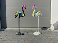 Flamingo zwart trash met betonnen voet h116cm x l52cm - afbeelding 1 van  3