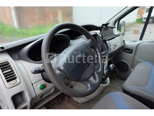 Flatbed van renault trafic (2013-214,606 km) - afbeelding 16 van  48