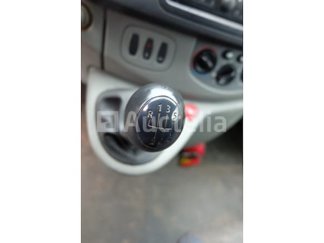 Flatbed van renault trafic (2013-214,606 km) - afbeelding 18 van  48