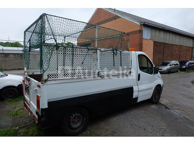 Flatbed van renault trafic (2013-214,606 km) - afbeelding 20 van  48