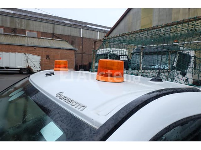 Flatbed van renault trafic (2013-214,606 km) - afbeelding 39 van  48