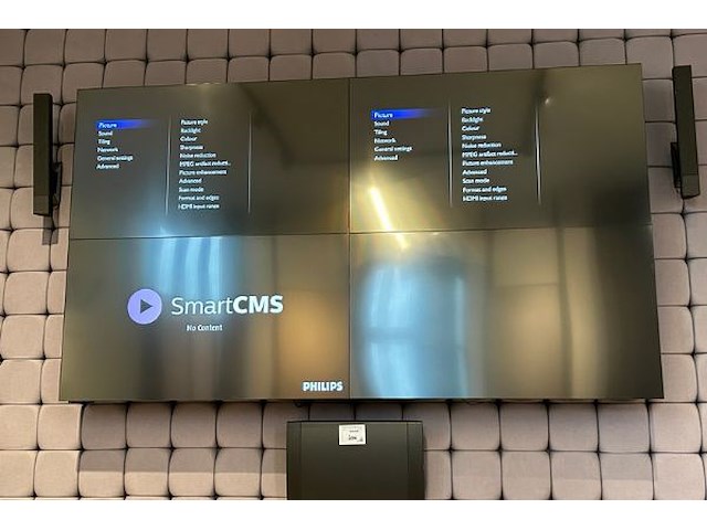 Flatscreen 4 tv's in werking met boxen - afbeelding 11 van  19