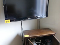 Flatscreen samsung met tv meubel - afbeelding 1 van  5