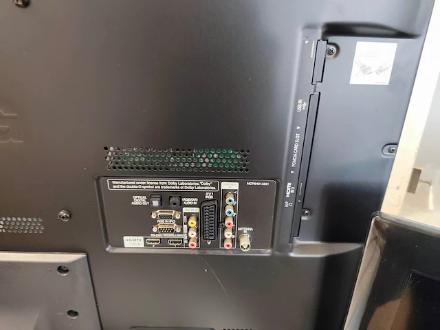 Flatscreen tv lg 37lv3550 zonder afstandsbediening (gebruikt en getest) - afbeelding 5 van  6