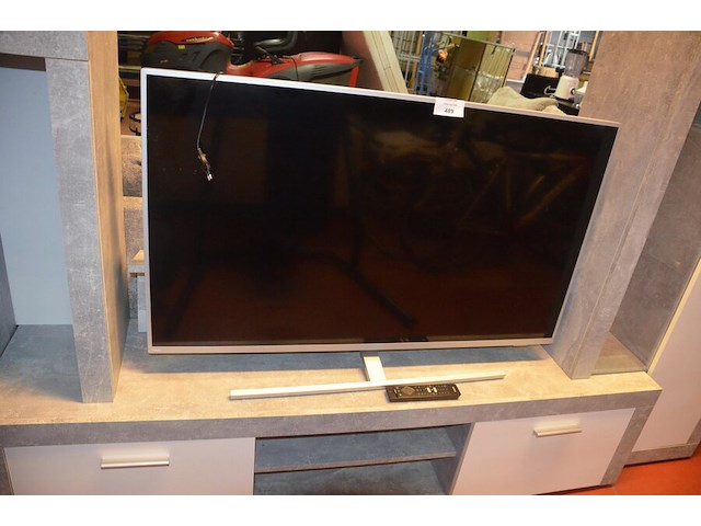 Flatscreen tv philips 50pus8535/12 met afstandsbediening - afbeelding 2 van  7