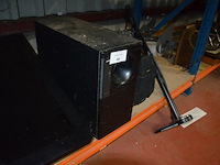 Flatscreen tv sony, flatscreen tv philips, 7 speakers bose, subwoofer bose, fietspomp, fietsstoeltje - afbeelding 8 van  9