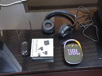 Flatscreen tv sony met afstandsbediening, sony ontvanger/versterker str-de205, 4 speaker sony, bluetooth speaker jbl clip 4, 2 hoofdtelefoons - afbeelding 6 van  16