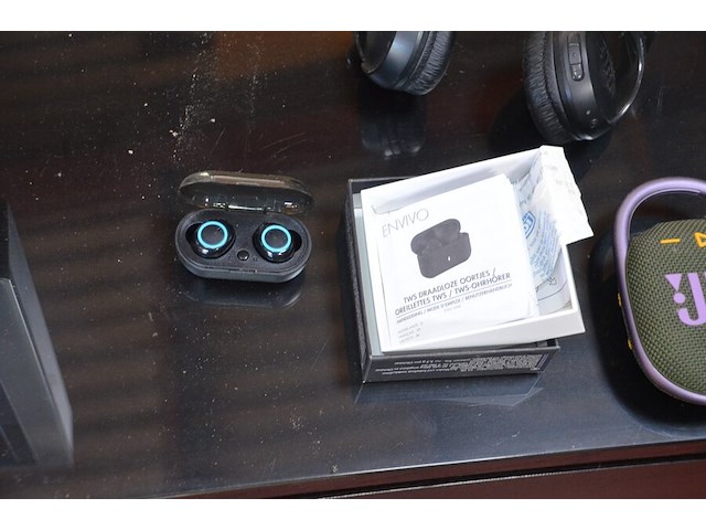 Flatscreen tv sony met afstandsbediening, sony ontvanger/versterker str-de205, 4 speaker sony, bluetooth speaker jbl clip 4, 2 hoofdtelefoons - afbeelding 9 van  16