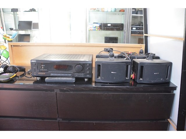 Flatscreen tv sony met afstandsbediening, sony ontvanger/versterker str-de205, 4 speaker sony, bluetooth speaker jbl clip 4, 2 hoofdtelefoons - afbeelding 10 van  16