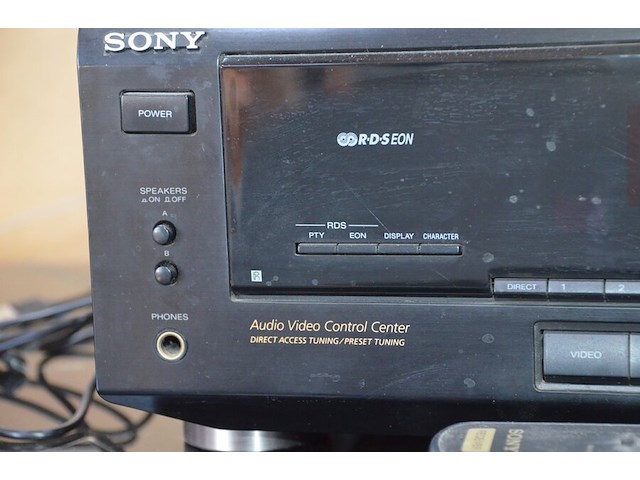 Flatscreen tv sony met afstandsbediening, sony ontvanger/versterker str-de205, 4 speaker sony, bluetooth speaker jbl clip 4, 2 hoofdtelefoons - afbeelding 12 van  16
