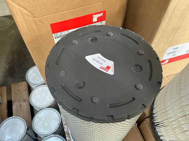 Fleetguard af26175 luchtfilter (8x) - afbeelding 3 van  4