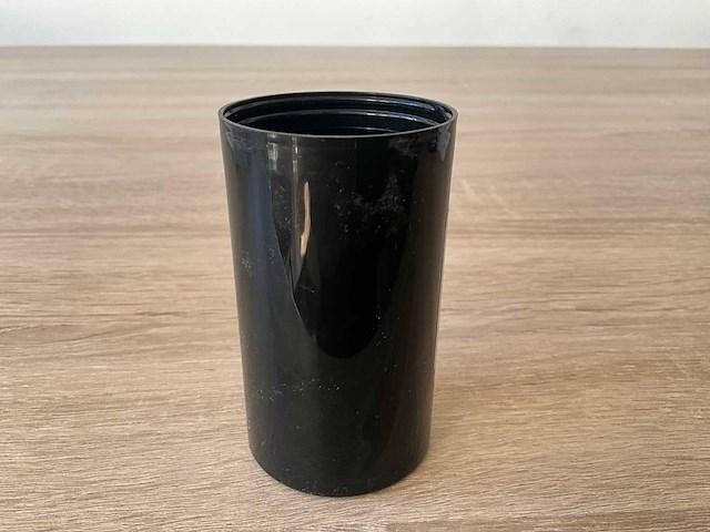 Fles flat base boston round 250 ml 24/410 pet amber overige verpakkingsmaterialen (7046x) - afbeelding 1 van  4