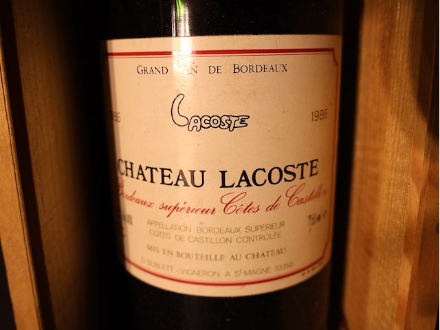 Fles rode wijn 1,5l - afbeelding 2 van  3