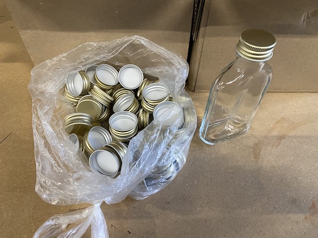 Flesjes met draaidop (+/- 50st) - afbeelding 3 van  3