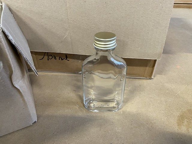 Flesjes met draaidop (+/- 50st) - afbeelding 1 van  4