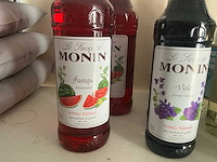 Flessen siropen en cocktailingrediënten (13x) - afbeelding 2 van  6