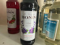 Flessen siropen en cocktailingrediënten (13x) - afbeelding 4 van  6