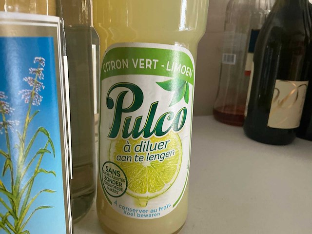 Flessen siropen en cocktailingrediënten (13x) - afbeelding 6 van  6