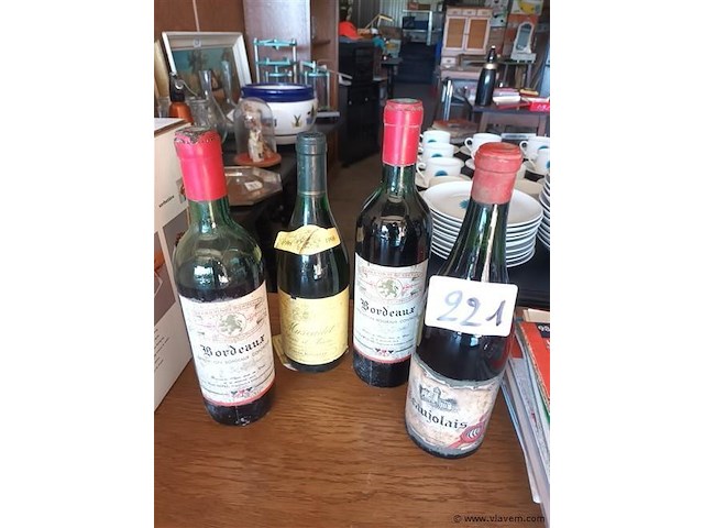 Flessen wijn. 4 stuks - afbeelding 1 van  3