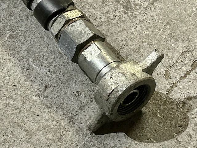 Flexibele hydraulische slang - afbeelding 2 van  3