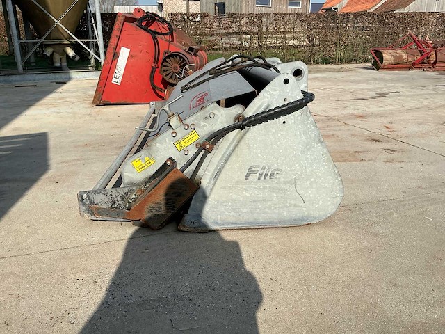 Fliegl borstelmachine - afbeelding 2 van  9