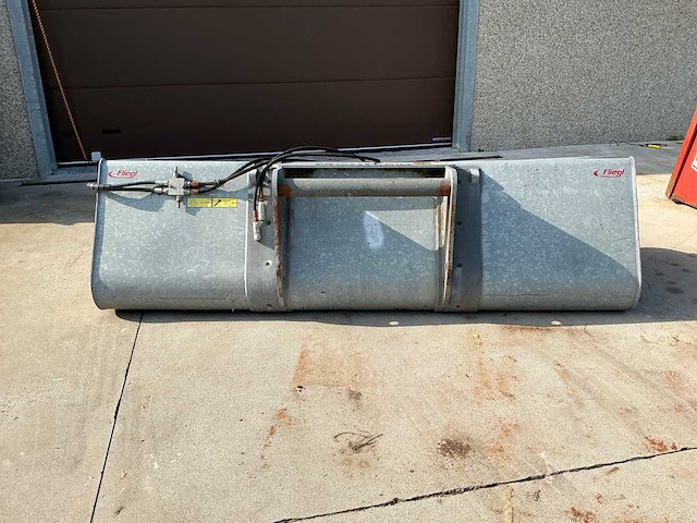 Fliegl borstelmachine - afbeelding 4 van  9