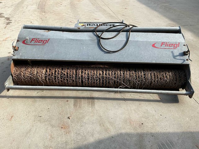 Fliegl borstelmachine - afbeelding 7 van  9