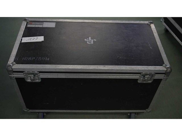 Flightcase 112cm x 52cm height 53 cm - afbeelding 1 van  2